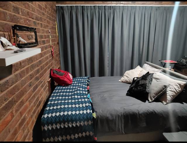 4 BEDROOM HOUSE FOR SALE IN BRITS CENTRAL